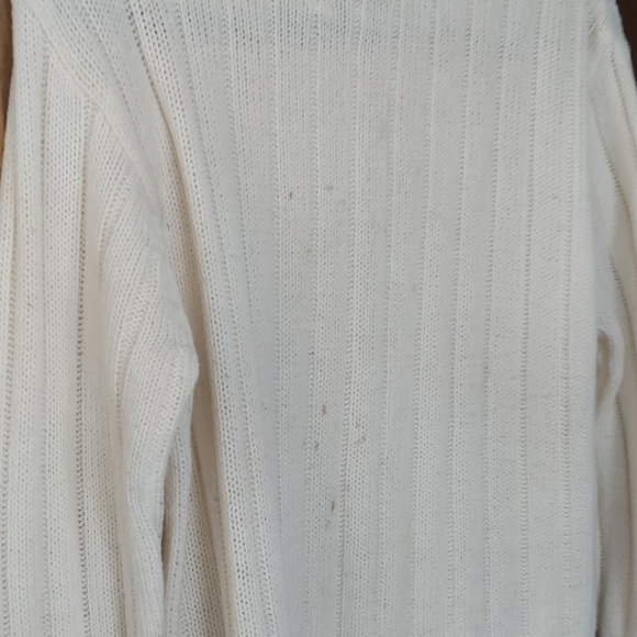 White Extra Large Wool Sweater - Picture 6 of 6